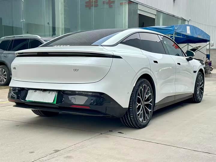 Фото 7 - Zeekr 007