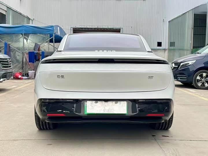 Фото 8 - Zeekr 007