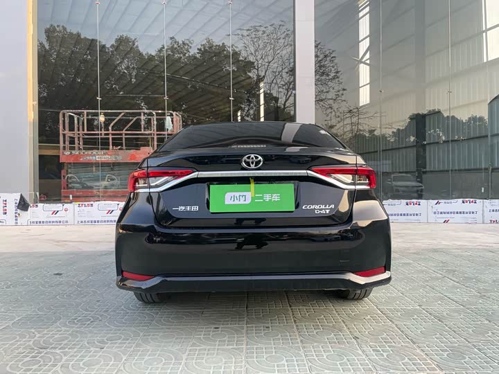 Фото 4 - Toyota Corolla