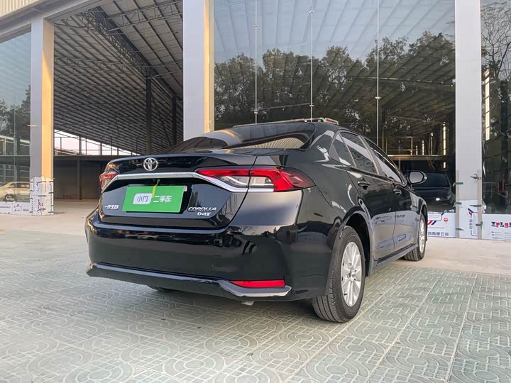 Фото 6 - Toyota Corolla