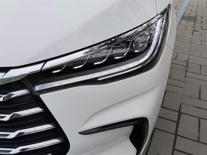 Фото 5 - BYD Song Max Hybrid