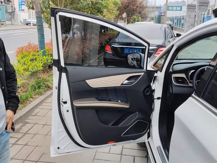 Фото 7 - BYD Song Max Hybrid