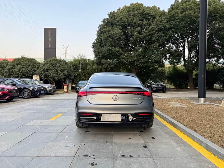 Фото 7 - Mercedes-Benz EQS AMG