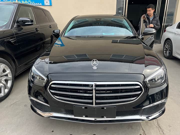 Фото 2 - Mercedes-Benz E-Class