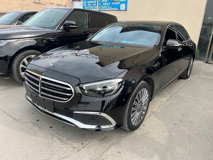 Фото 3 - Mercedes-Benz E-Class