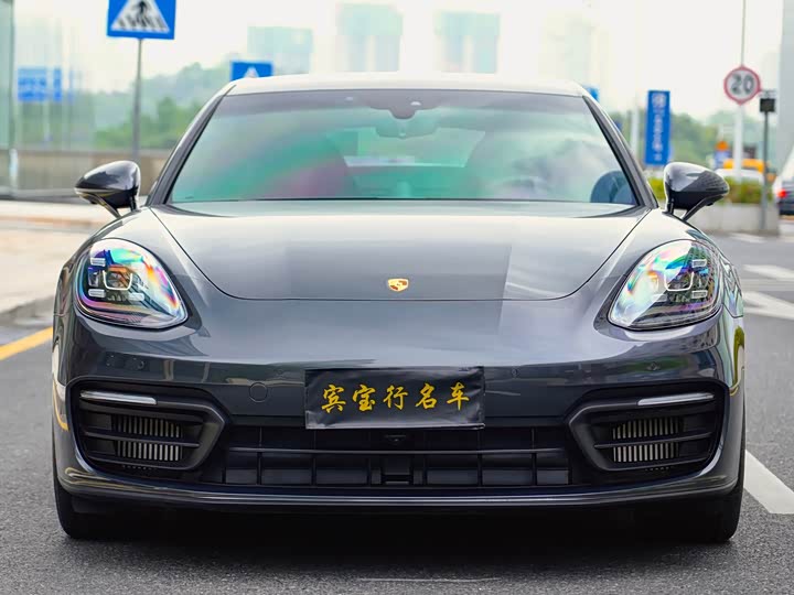 Фото 2 - Porsche Panamera