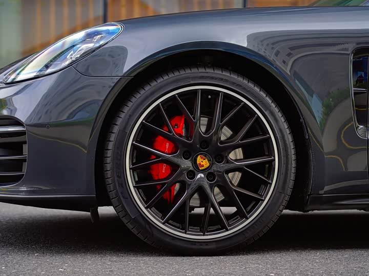 Фото 8 - Porsche Panamera