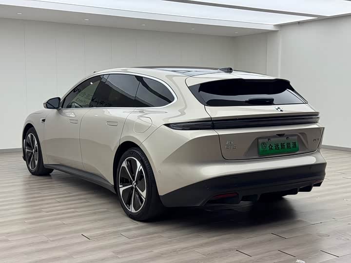 Фото 7 - Nio ET5T