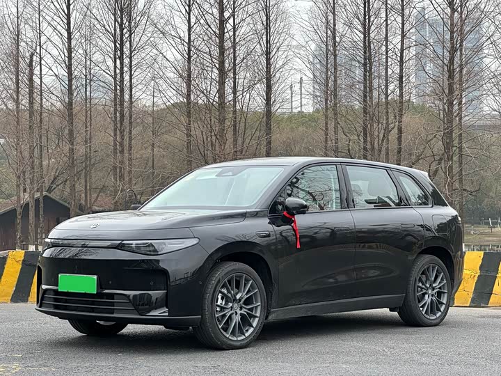 Фото 1 - Leapmotor C10