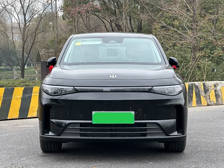 Фото 2 - Leapmotor C10