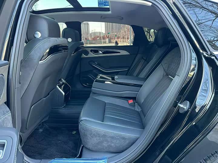 Фото 4 - Hongqi H9