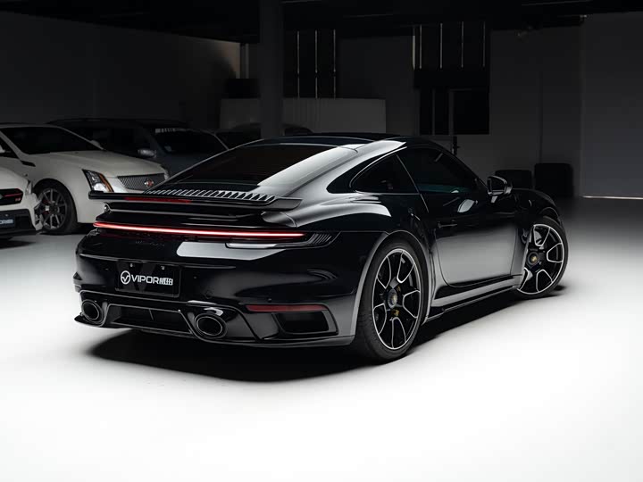 Фото 4 - Porsche 911