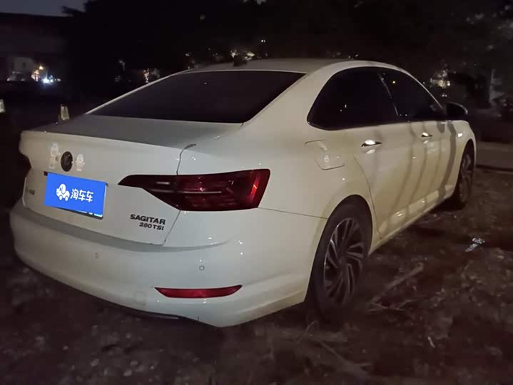 Фото 3 - Volkswagen Sagitar L