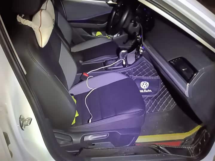 Фото 8 - Volkswagen Sagitar L