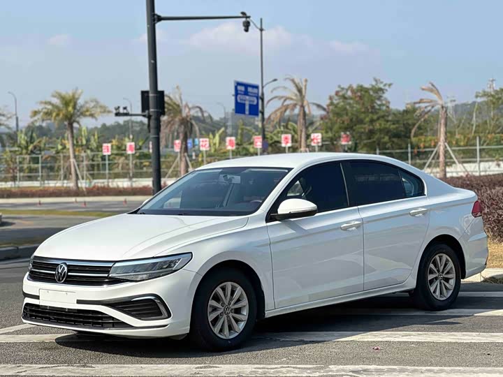 Фото 1 - Volkswagen Bora