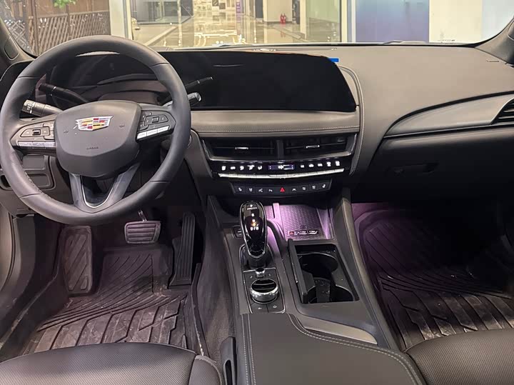 Фото 9 - Cadillac CT5