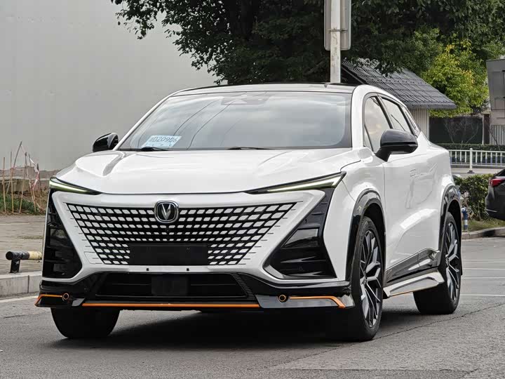 Фото 1 - Changan UNI-T