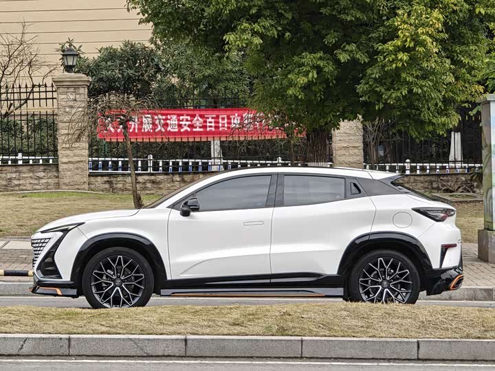 Фото 4 - Changan UNI-T