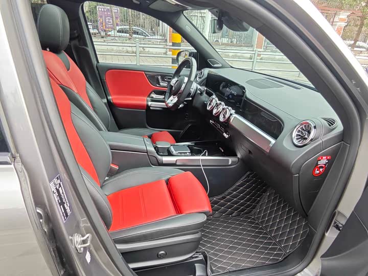 Фото 9 - Mercedes-Benz GLB-Class AMG