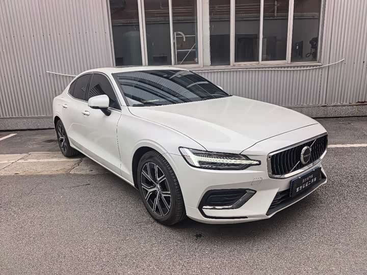 Фото 5 - Volvo S60