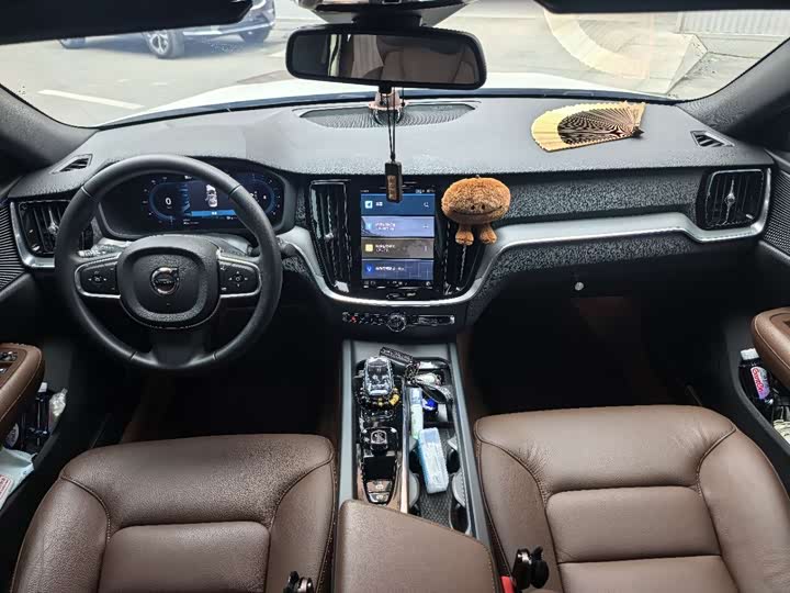 Фото 9 - Volvo S60