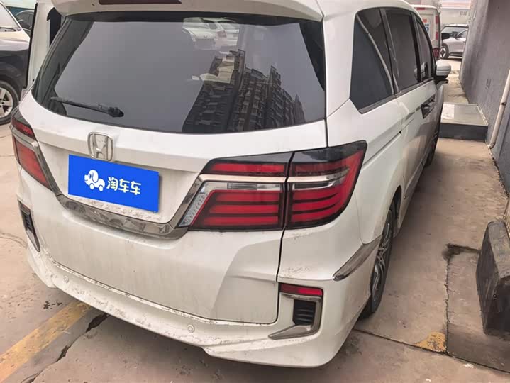 Фото 3 - Honda Elysion