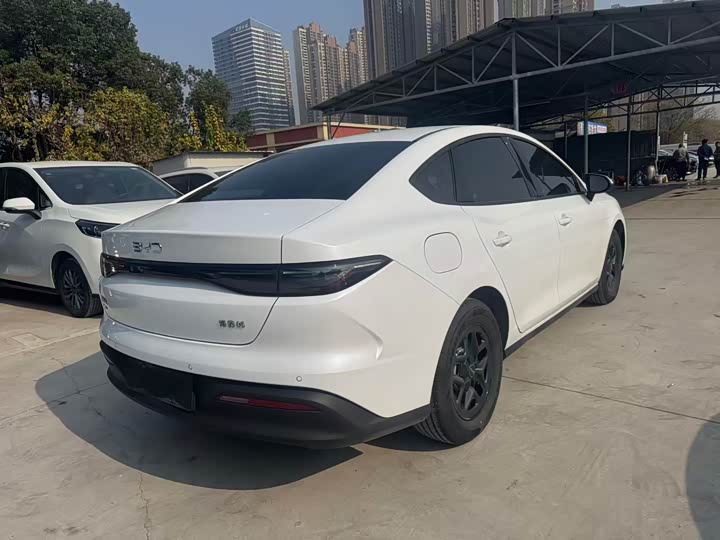 Фото 4 - BYD Seal 05 DM-i Hybrid