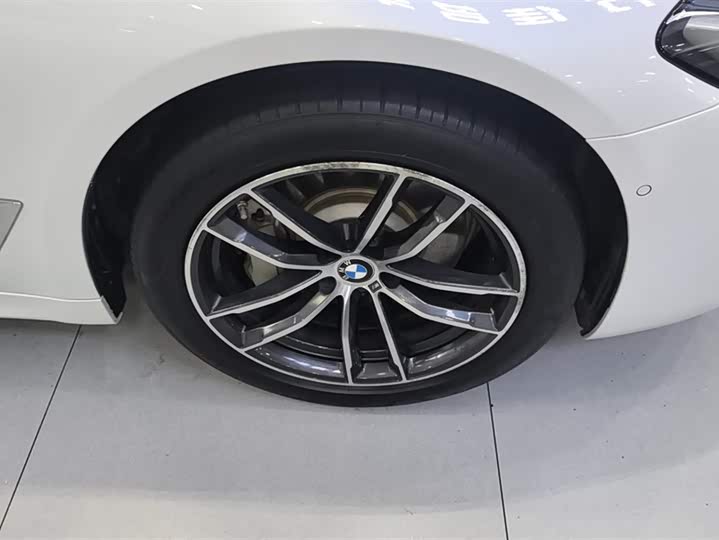 Фото 6 - BMW 5 Series Hybrid