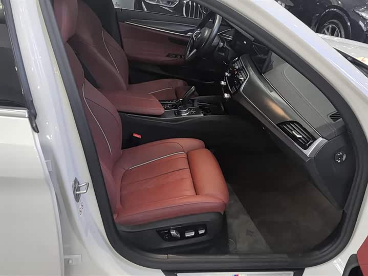 Фото 8 - BMW 5 Series Hybrid