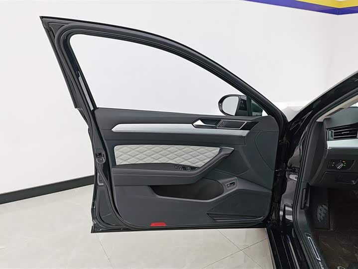 Фото 7 - Volkswagen Magotan