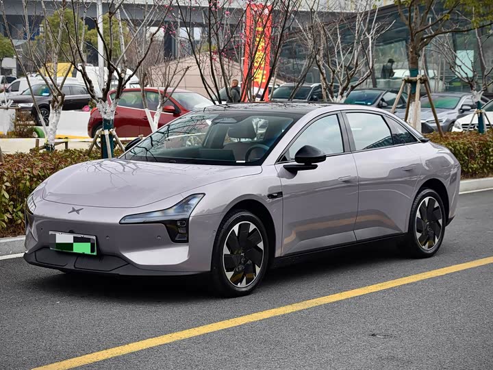 Фото 1 - XPeng Mona M03