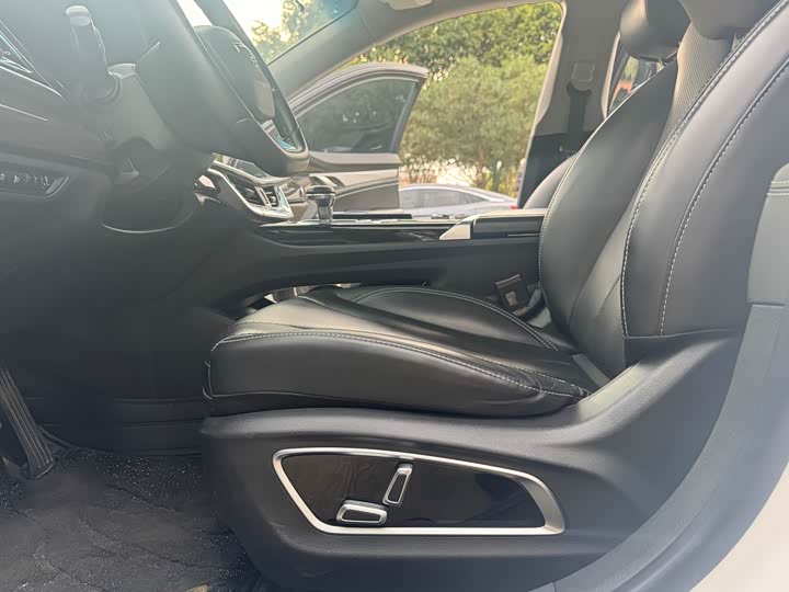 Фото 6 - Geely Emgrand GT