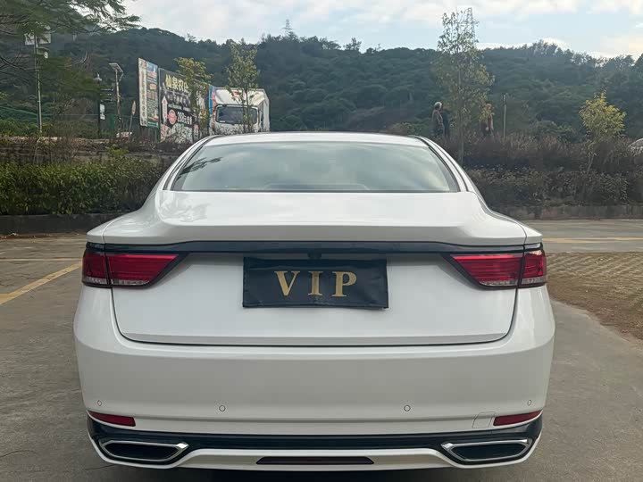 Фото 8 - Geely Emgrand GT