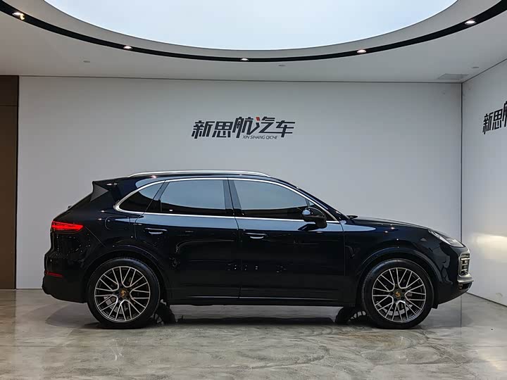 Фото 5 - Porsche Cayenne