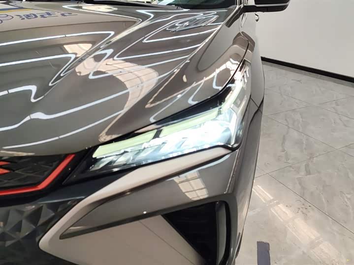 Фото 5 - Geely Coolray