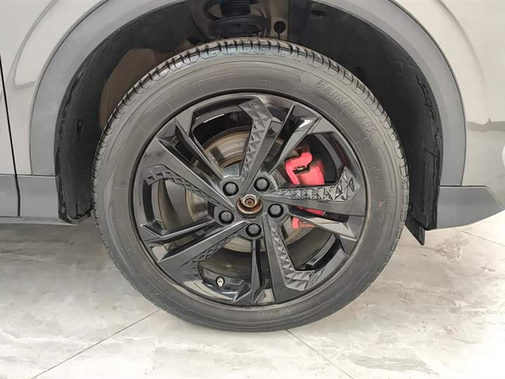 Фото 6 - Geely Coolray