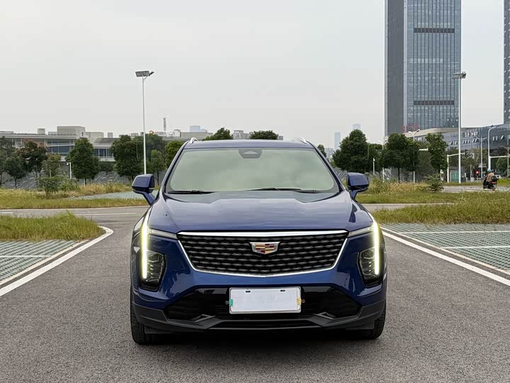 Фото 2 - Cadillac XT4