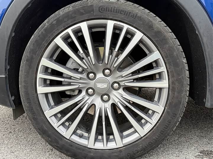 Фото 8 - Cadillac XT4