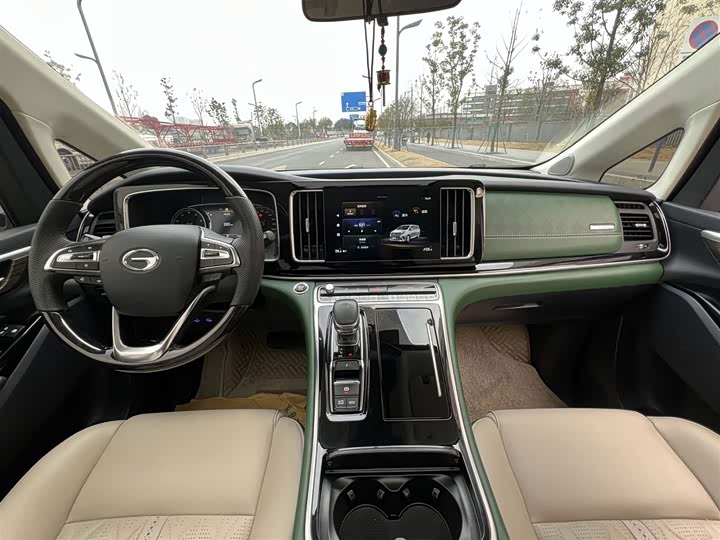 Фото 4 - GAC Trumpchi M8