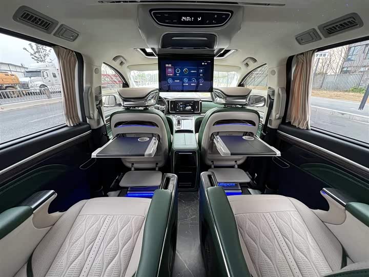 Фото 5 - GAC Trumpchi M8