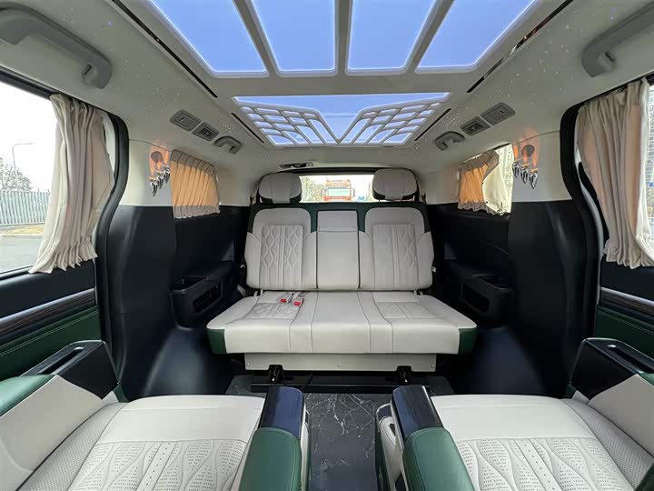 Фото 7 - GAC Trumpchi M8