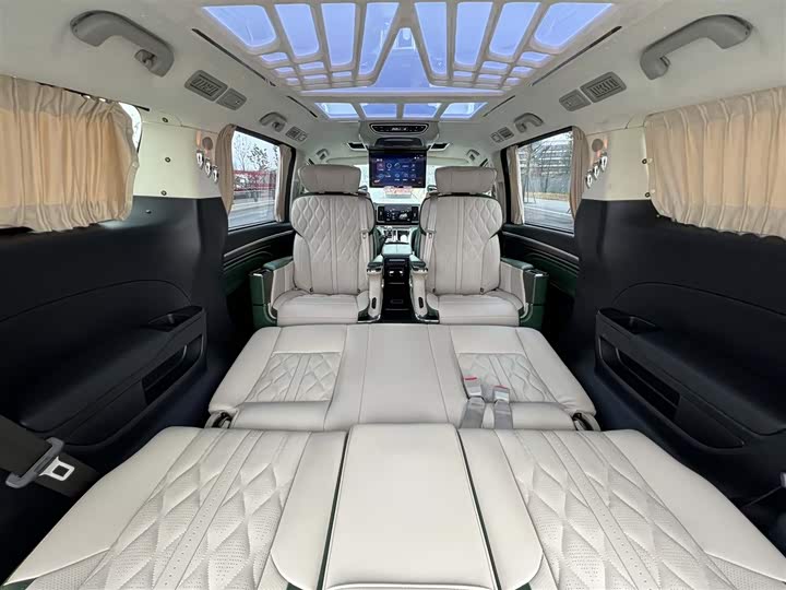 Фото 9 - GAC Trumpchi M8