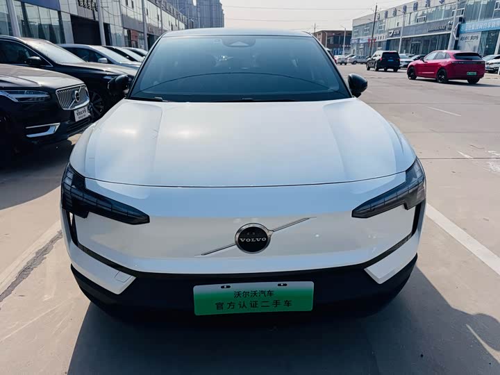 Фото 2 - Volvo EX30