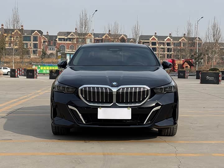 Фото 2 - BMW 5 Series