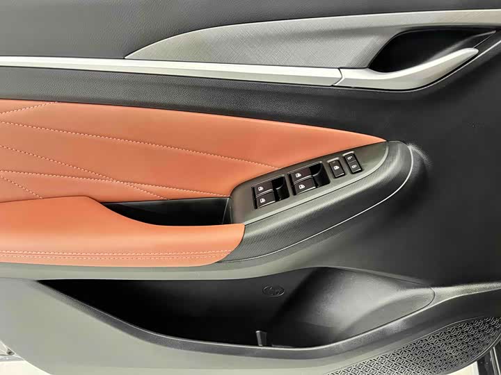 Фото 7 - Changan Eado Plus