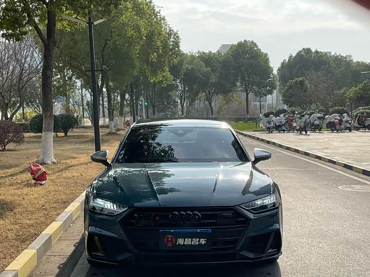 Фото 2 - Audi S7