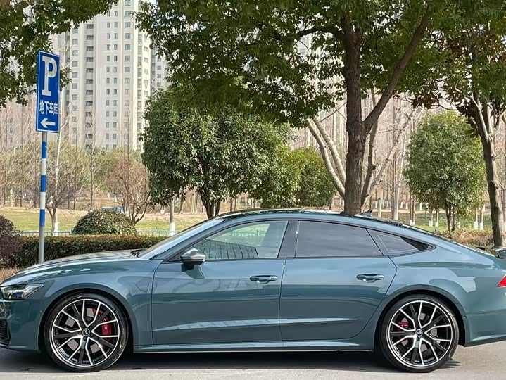 Фото 3 - Audi S7