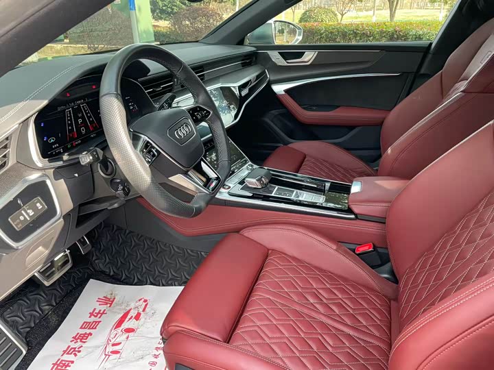 Фото 7 - Audi S7