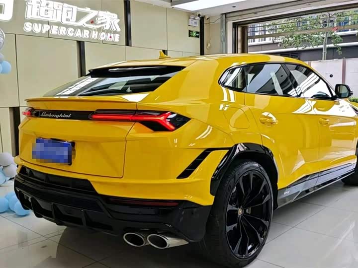 Фото 5 - Lamborghini Urus
