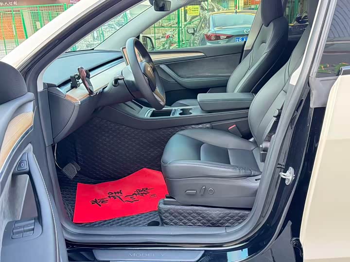 Фото 7 - Tesla Model Y